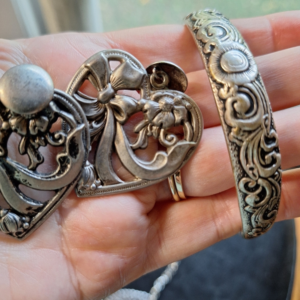 Silver Toned Metal Bib Style Necklace + Heart Earrings + Silver Bangle Bracelet - Picture 4 of 7